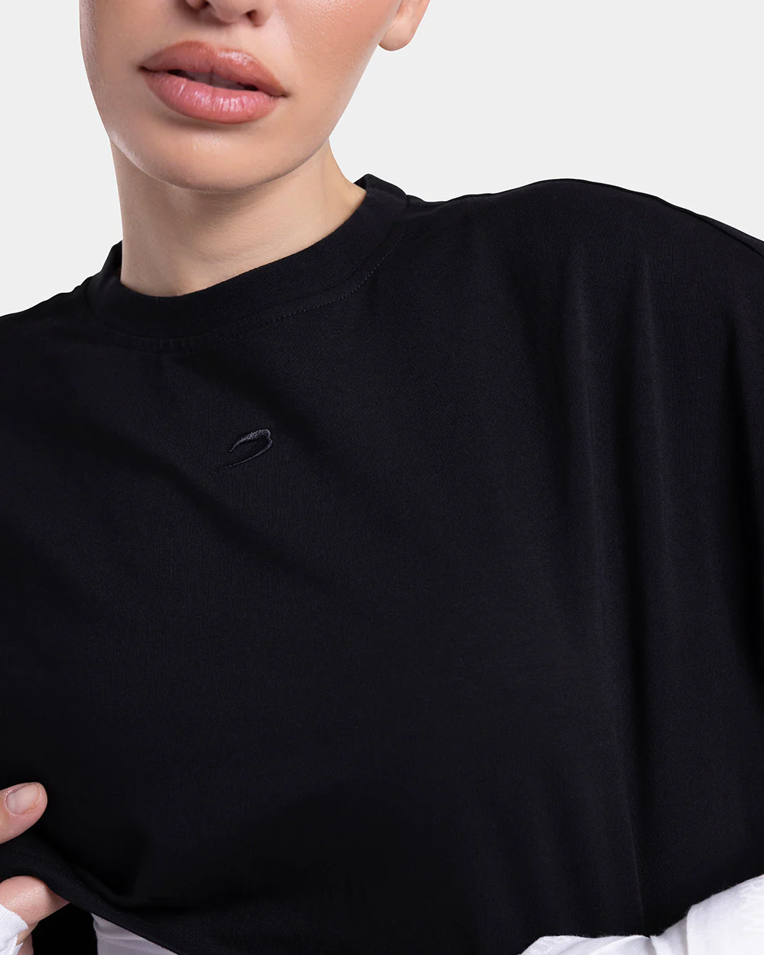 Strike Oversized Cropped T-Shirt - Black - Image 7